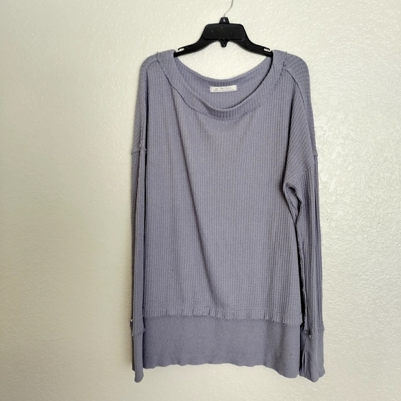 Free People We The Free Phoenix Thermal Knit Tunic Top Thumb hole Sz M - Picture 2 of 7